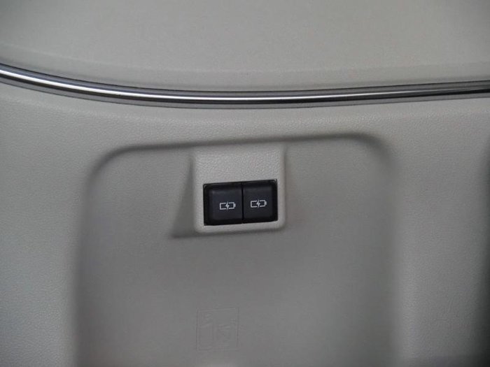 2022 Toyota Hiace Commuter GL