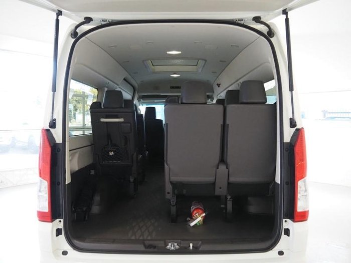 2022 Toyota Hiace Commuter GL