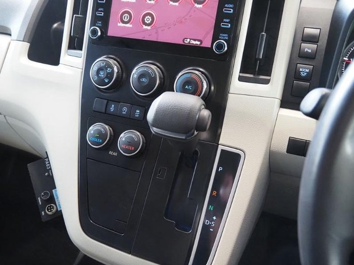 2022 Toyota Hiace Commuter GL