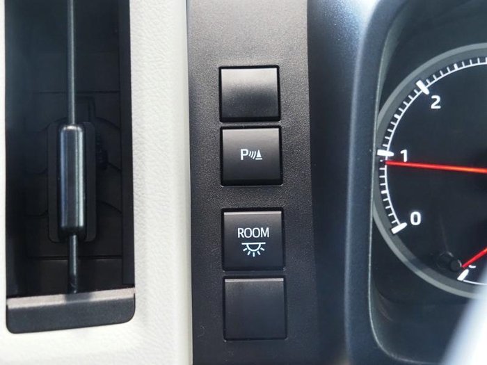 2022 Toyota Hiace Commuter GL