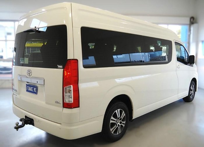 2022 Toyota Hiace Commuter GL
