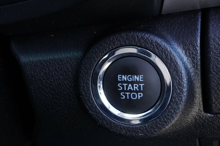 2022 Toyota Hilux SR