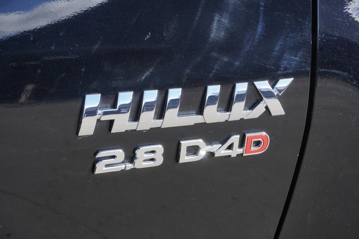 2022 Toyota Hilux SR