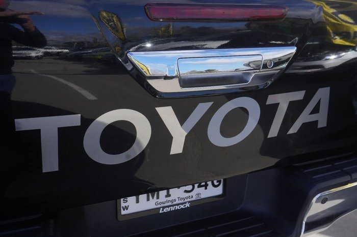 2022 Toyota Hilux SR