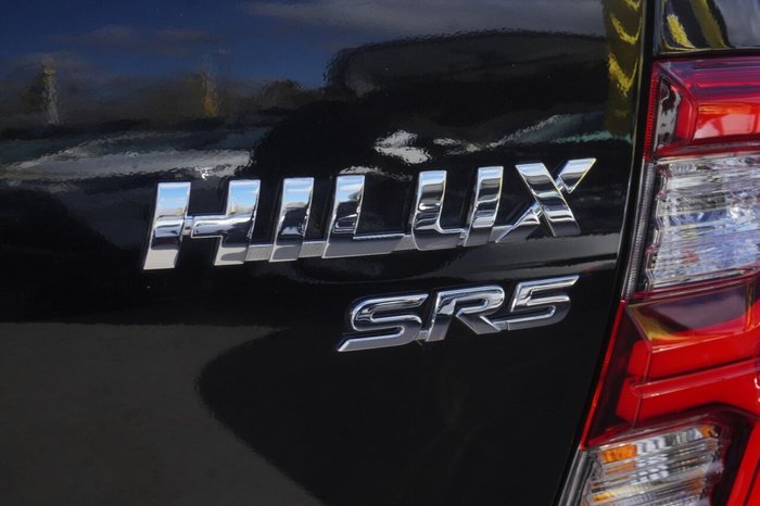 2022 Toyota Hilux SR
