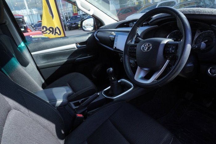 2022 Toyota Hilux SR