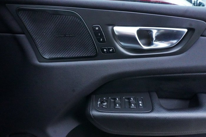 2021 Volvo XC60 T5 Inscription