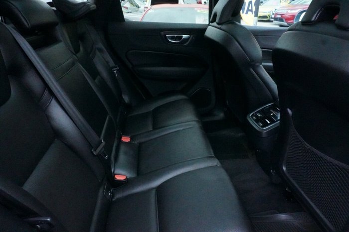 2021 Volvo XC60 T5 Inscription
