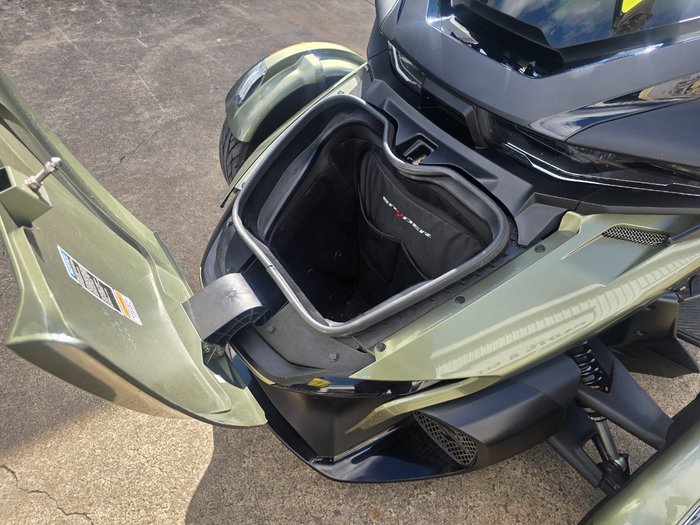 2021 BRP SPYDER RT SEA TO SKY Green
