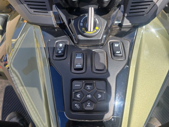 2021 BRP SPYDER RT SEA TO SKY Green