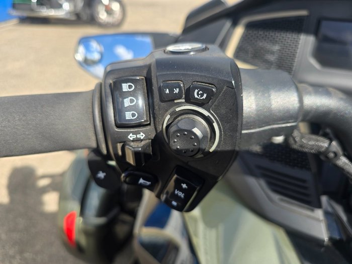 2021 BRP SPYDER RT SEA TO SKY Green