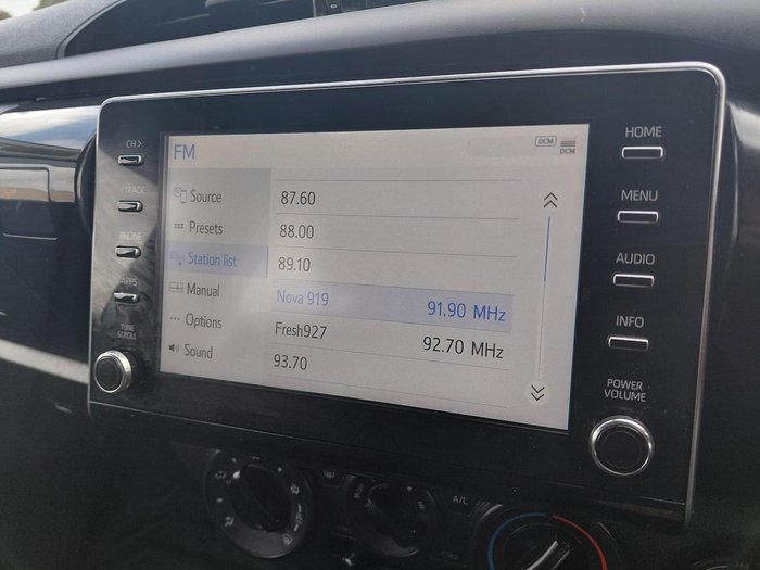2023 Toyota Hilux SR