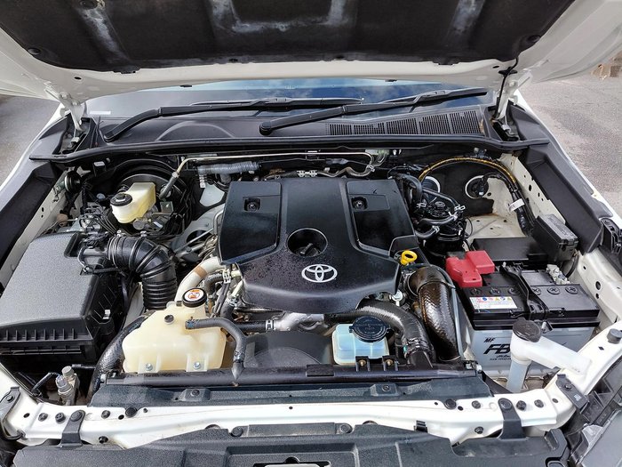 2023 Toyota Hilux SR