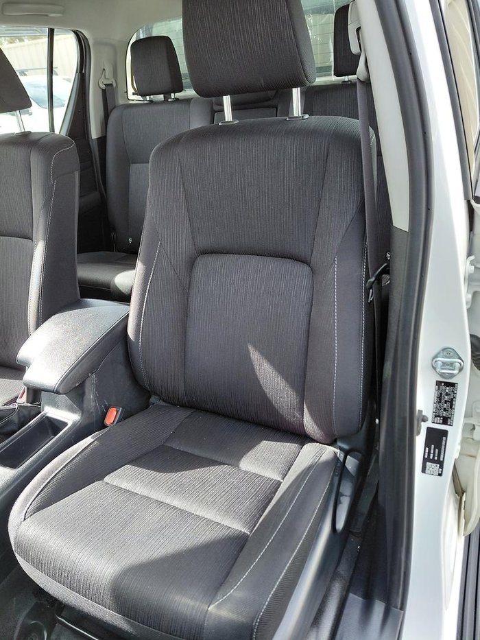 2023 Toyota Hilux SR