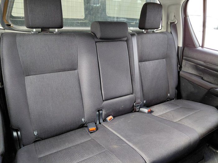 2023 Toyota Hilux SR