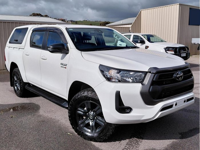 2023 Toyota Hilux SR