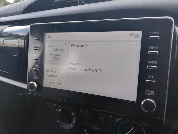 2023 Toyota Hilux SR