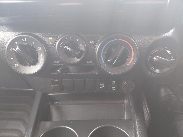 2023 Toyota Hilux SR