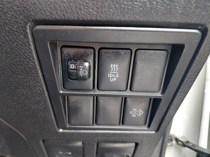 2023 Toyota Hilux SR