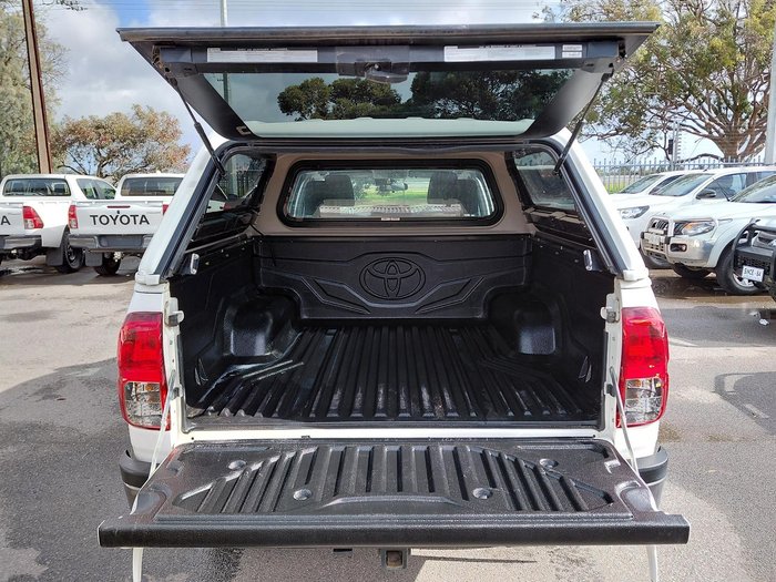 2023 Toyota Hilux SR