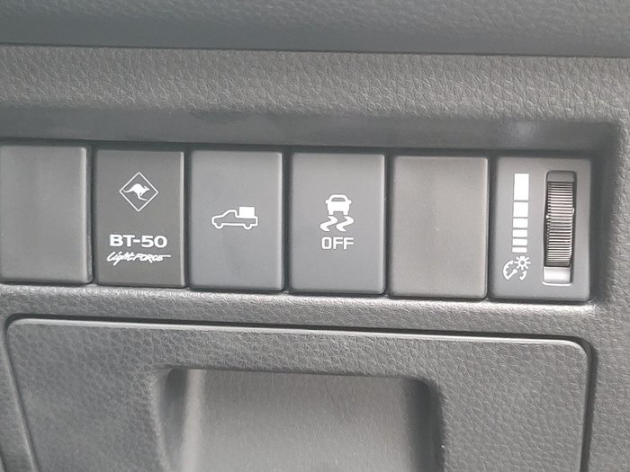 2024 Mazda BT-50 Thunder