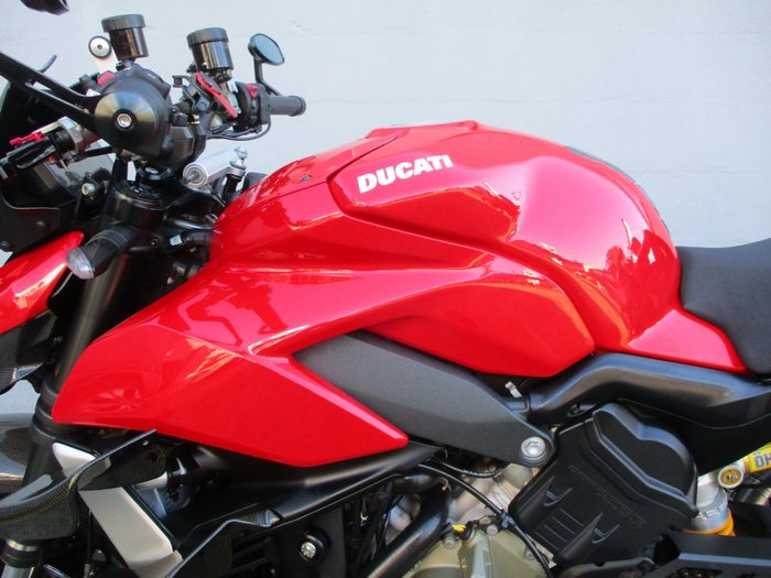 2020 DUCATI STREETFIGHTER V4 RED