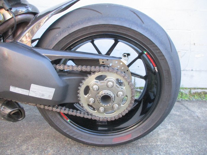2020 DUCATI STREETFIGHTER V4 RED