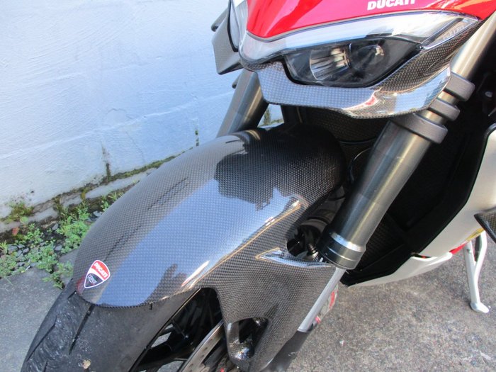 2020 DUCATI STREETFIGHTER V4 RED