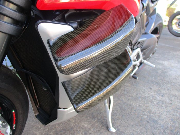 2020 DUCATI STREETFIGHTER V4 RED