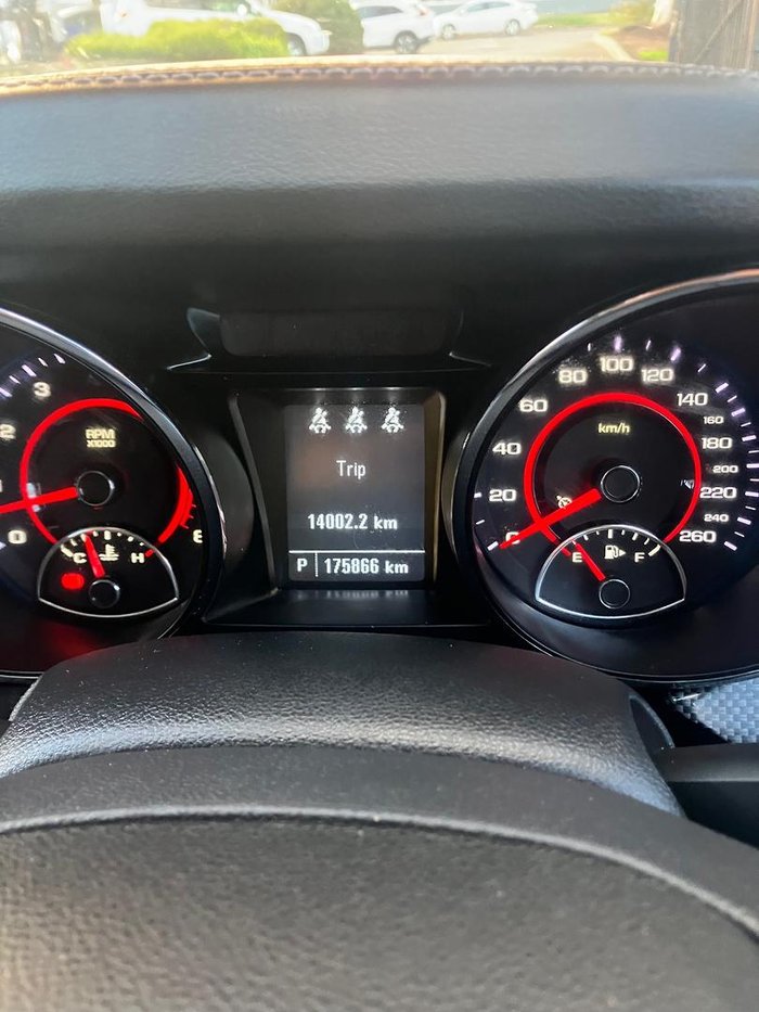 2013 Holden Commodore SV6 VF MY14 Heron White