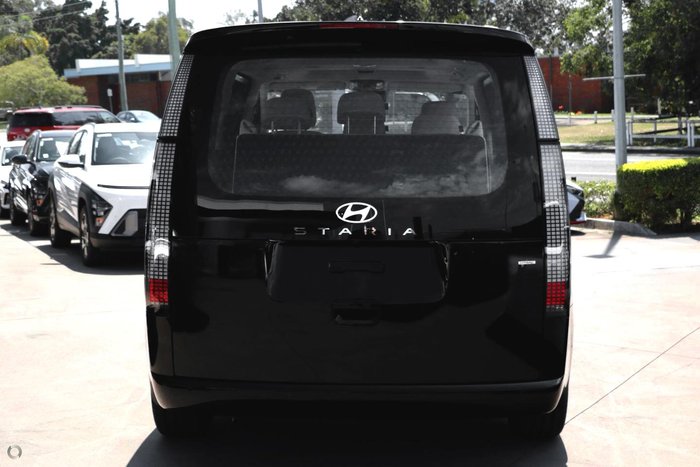 2025 Hyundai STARIA Highlander