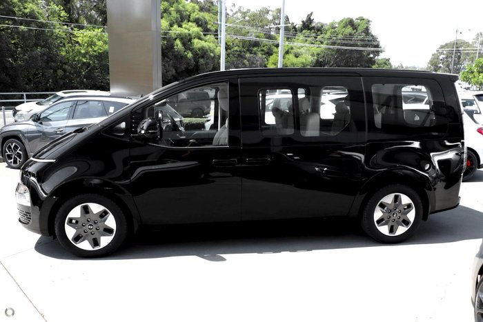 2025 Hyundai STARIA Highlander