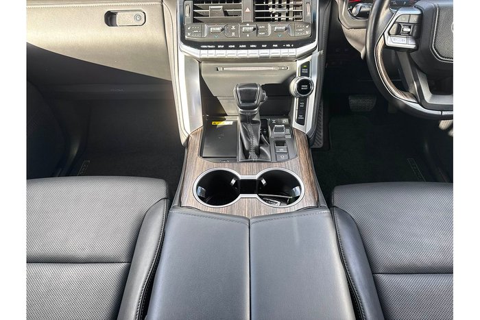 2022 Toyota Landcruiser VX
