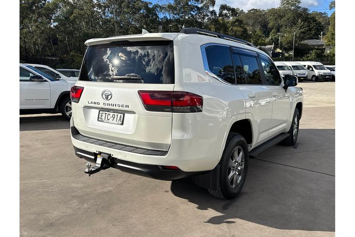 2022 Toyota Landcruiser VX