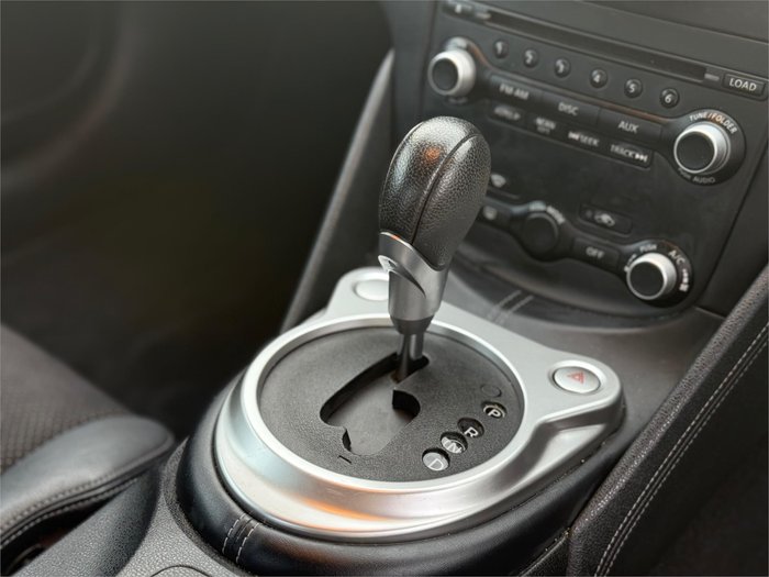 2010 NISSAN 370Z