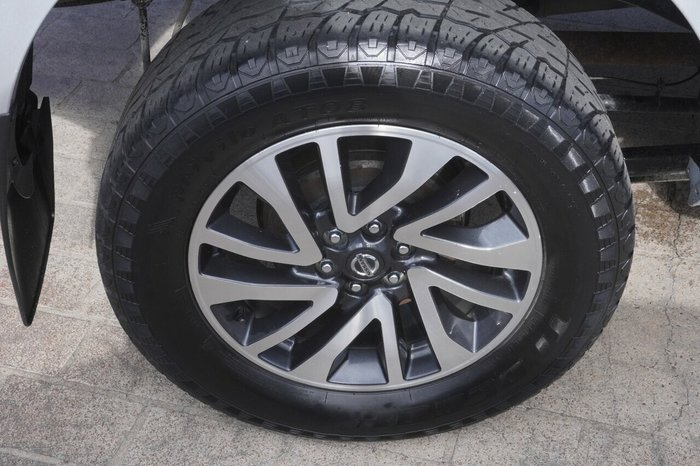2019 Nissan Navara ST-X