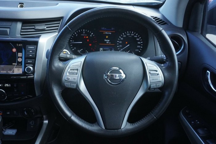 2019 Nissan Navara ST-X