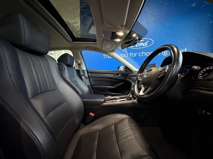 2020 Honda Accord VTi-LX