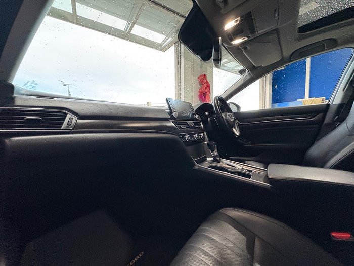 2020 Honda Accord VTi-LX