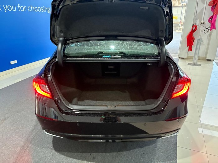2020 Honda Accord VTi-LX