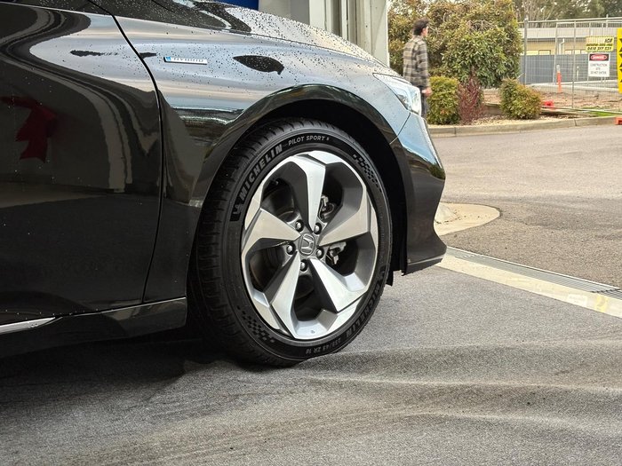 2020 Honda Accord VTi-LX