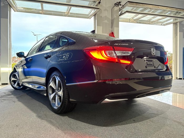 2020 Honda Accord VTi-LX