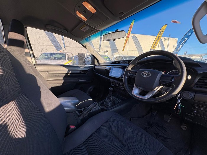 2015 Toyota Hilux SR