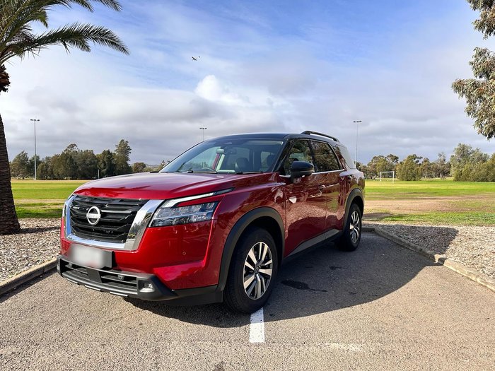 2024 Nissan Pathfinder Ti