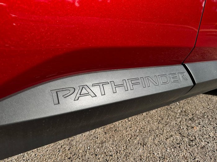 2024 Nissan Pathfinder Ti
