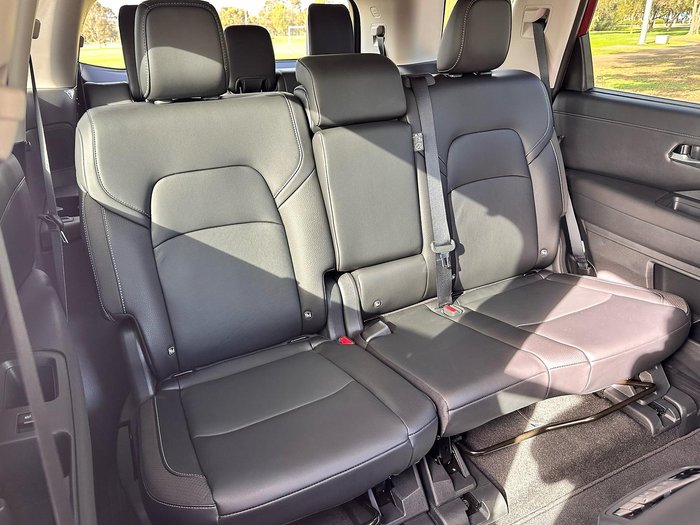 2024 Nissan Pathfinder Ti