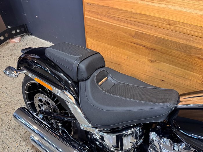 2025 Harley-davidson FXBR BREAKOUT (117) BLACK