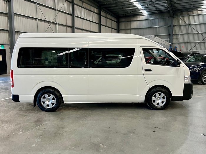 2018 Toyota Hiace Commuter TRH223R French Vanilla