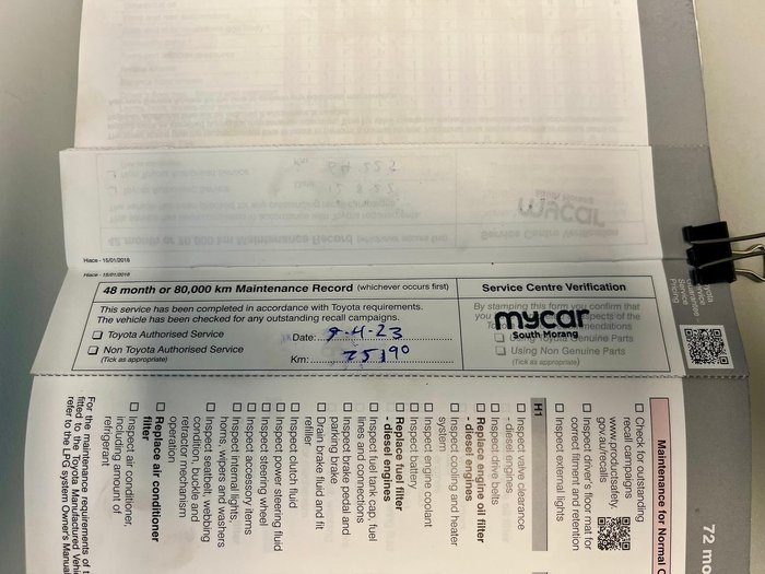 2018 Toyota Hiace Commuter TRH223R French Vanilla