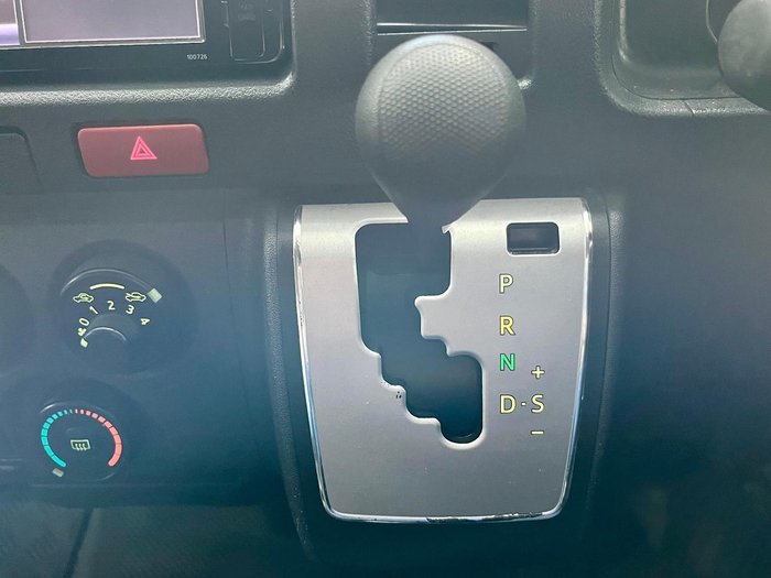 2018 Toyota Hiace Commuter TRH223R French Vanilla